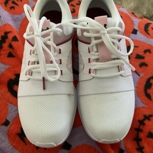 Under Armour woman’s size 11 shoes